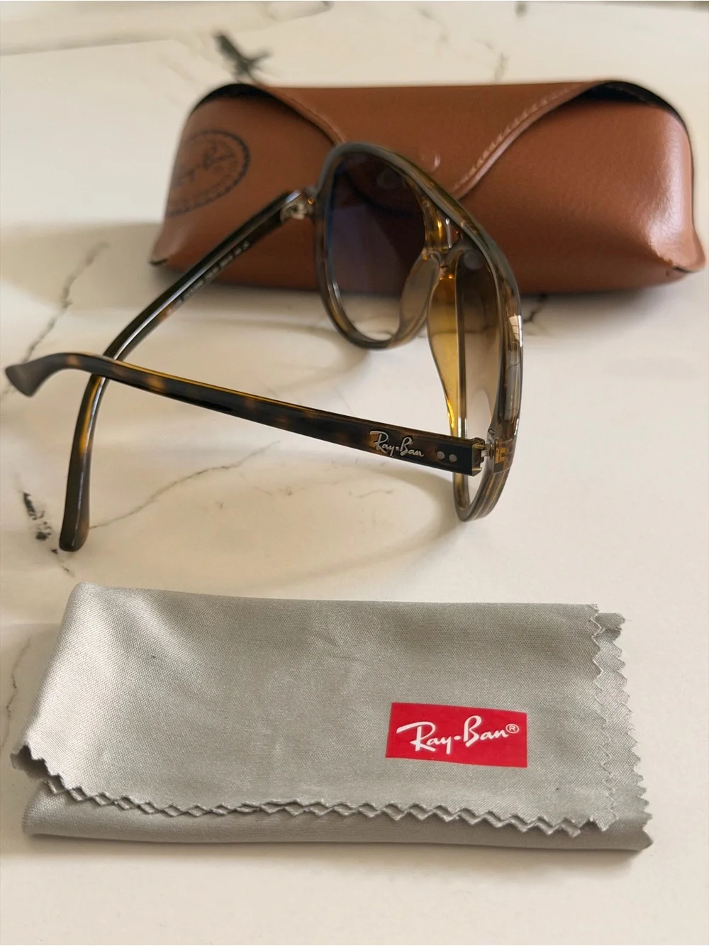 Ray-Ban Brown Gradient Aviator Sunglasses with Tortoiseshell Frame